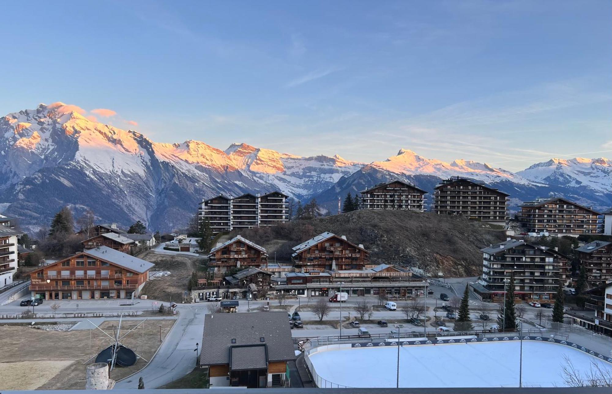 Apartment Vincenzo Appart, Confortable A Nendaz, Acces Direct Au Telecabine De Tracouet Et Parking Souterrain Inclus *
